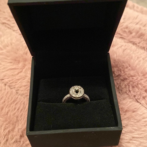 Halo solitaire diamond setting - Picture 1 of 4